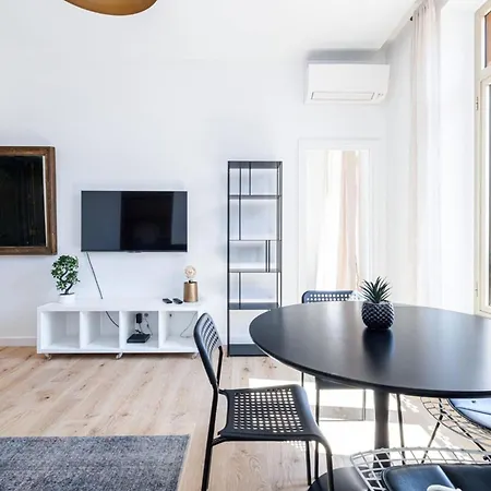 Large 2-bedroom Sea View 1 Min Walk From Monaco
